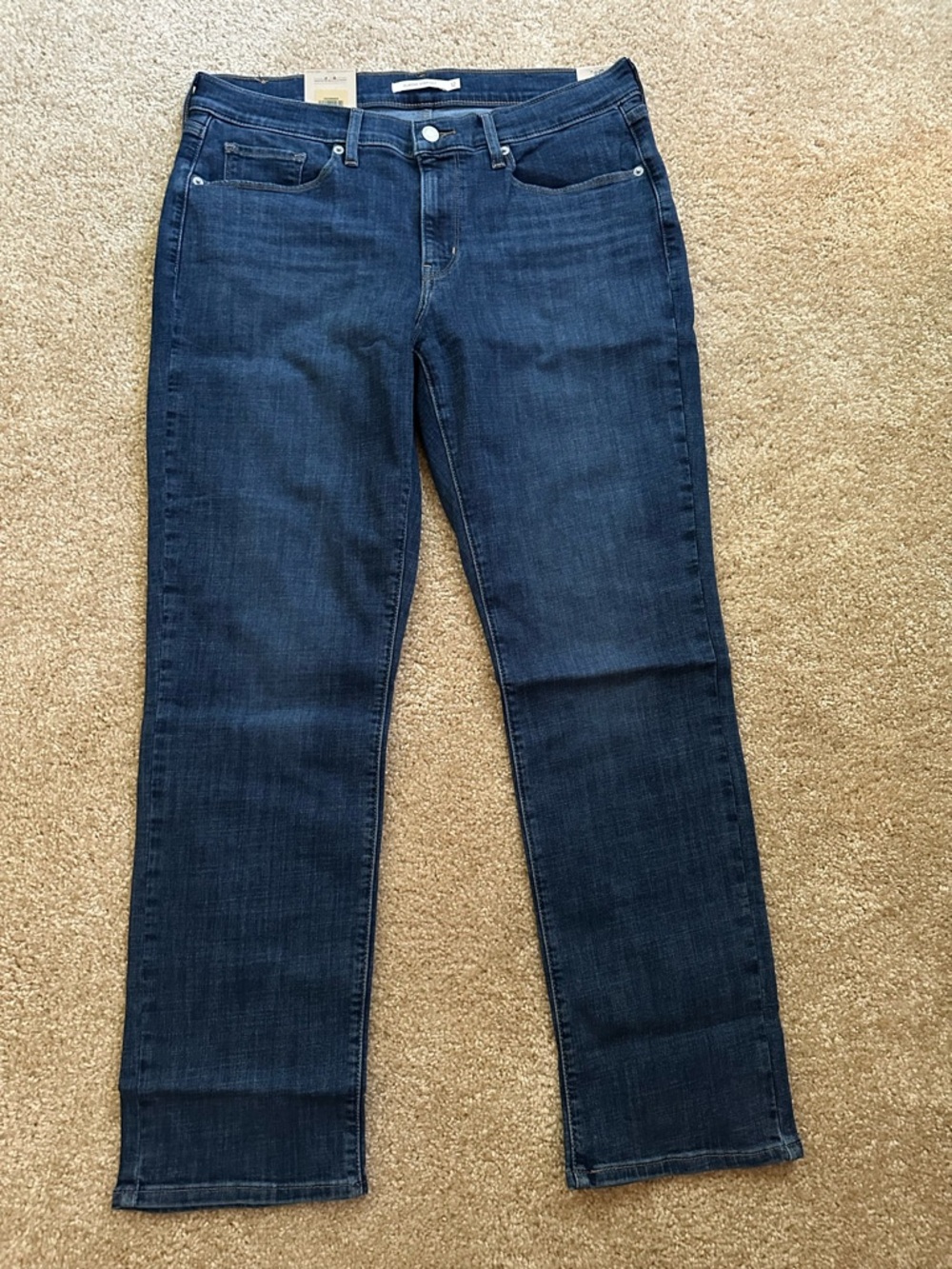 NWT Levi’s Strauss Women's Stellar Stretch Straight Leg Jeans Size 12/30”